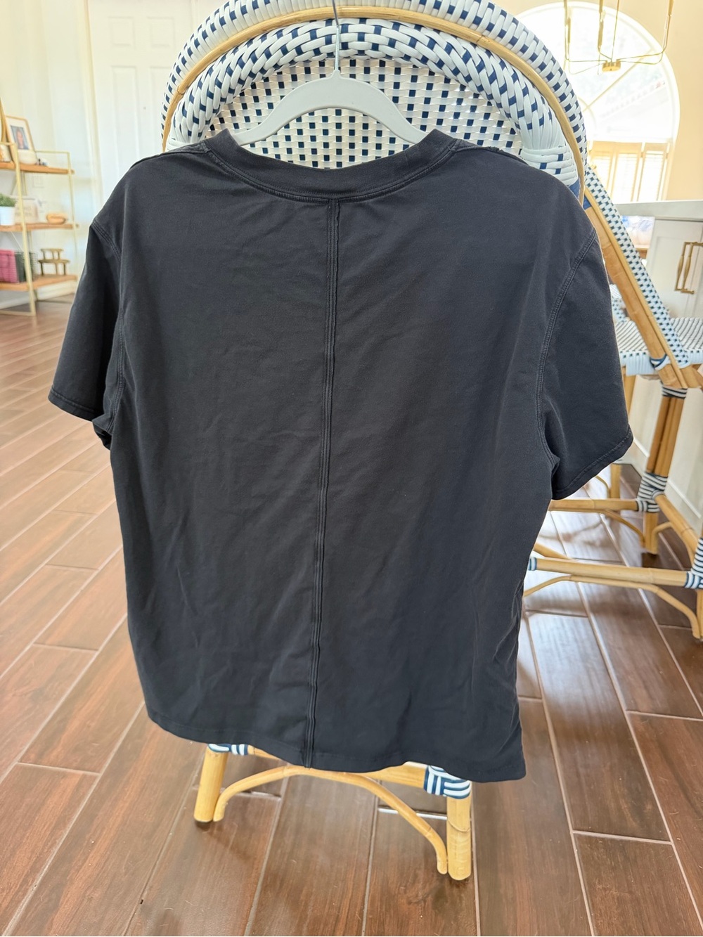 Lululemon Women's Classic-Fit Cotton Blend Workout T-Shirt Black Size 10/12 - Picture 2 of 5